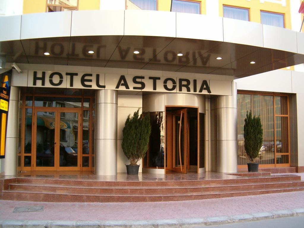 Hotel Astoria City Center Iasi Bagian luar foto