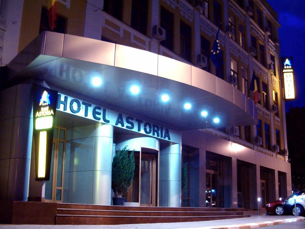 Hotel Astoria City Center Iasi Bagian luar foto